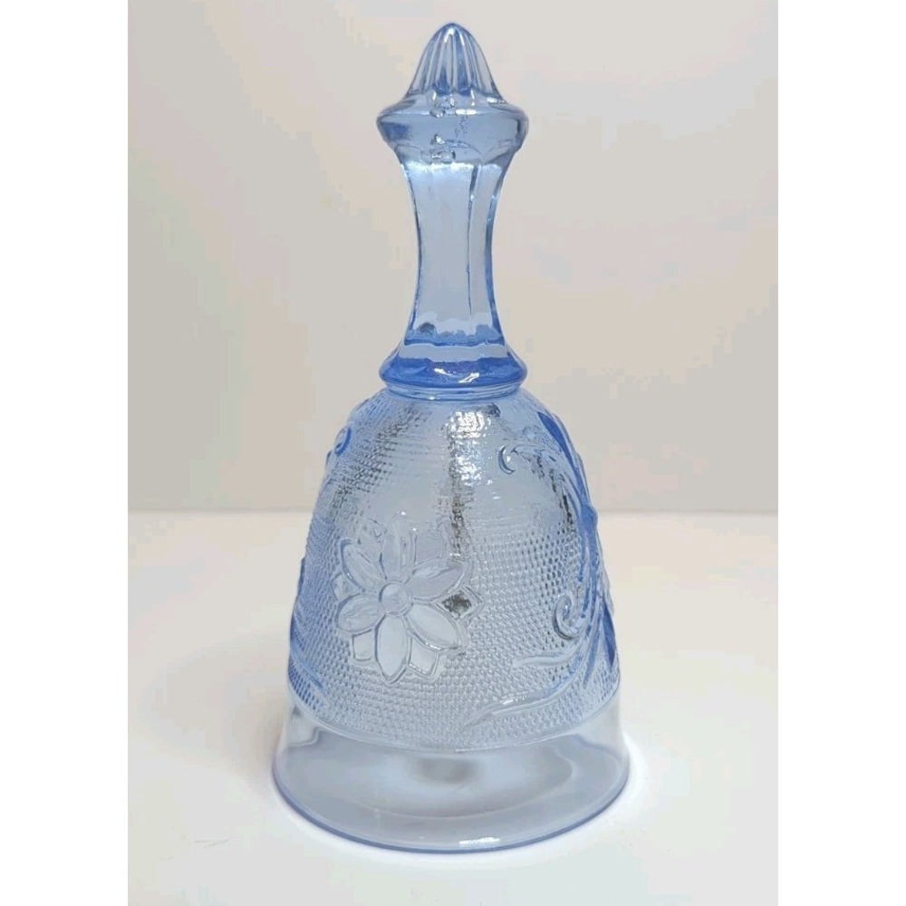 Tiara Exclusive Indiana Glass Sandwich Dinner Bell, Ice Blue Excellent Condition